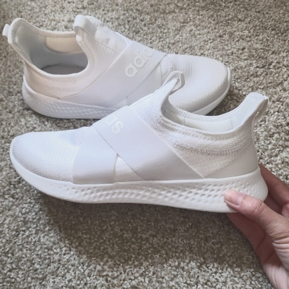 Adidas Cloud Foam Tennis Shoes -  Size 8